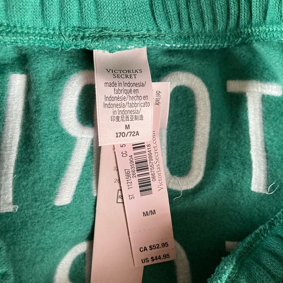 RFID Green Victoria’s Secret shorts - Picture 5 of 8